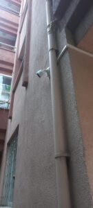 kadikoy kozyatagi ugur apartmani yan cephe guvenlik kamerasi